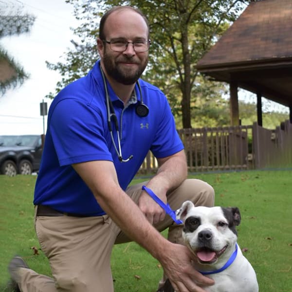 Dr. Clayton Leathers, Douglasville Veterinarian & Medical Director